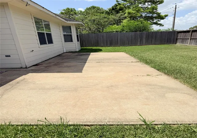 28th image of 6182 Newcastle Ln, League City, TX 77573 | MLS# 58889438