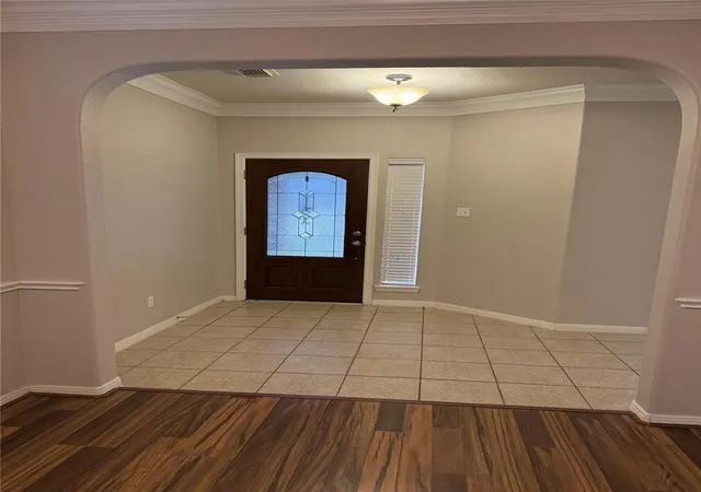 Photo 3 of Single family home for sale at 6182 Newcastle Ln, League City, TX 77573 | MLS# 58889438 | Listing updated on 2026-08-28