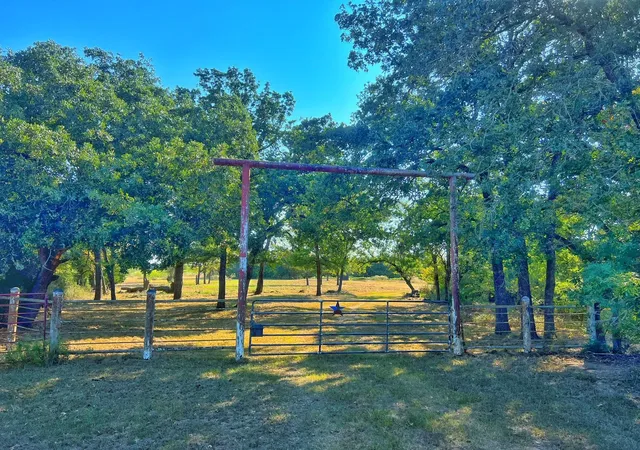 1st image of 5403 Dry Creek, Calvert, TX 77837 | MLS# 69314696