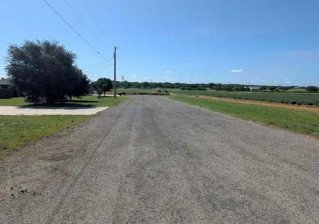 Photo 4 of Single family home for sale at 135 Bluebonnet Hl, Pearsall, TX 78061 | MLS# 70460861 | Listing updated on 2026-08-07