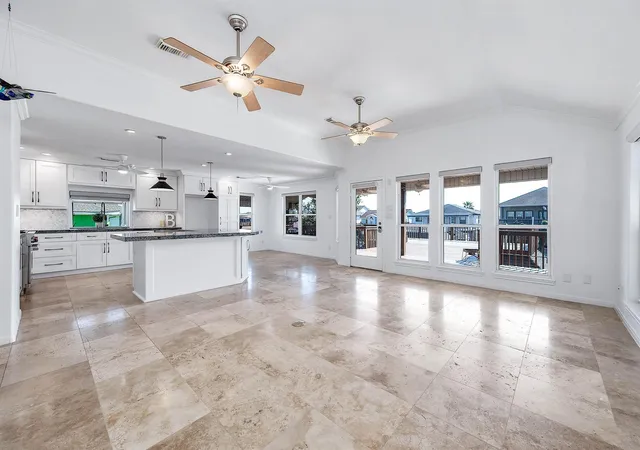 Photo 4 of Single family home for sale at 837 Marlin St, Hitchcock, TX 77563 | MLS# 22191699 | Listing updated on 2026-09-06