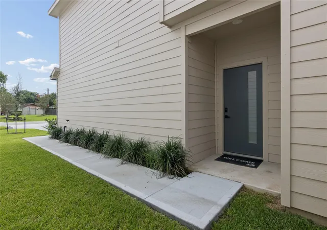 Photo 2 of Single family home for sale at 3124 Dawson Ln, Houston, TX 77051 | MLS# 90926817 | Listing updated on 2026-09-16