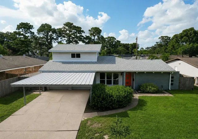 Photo 1 of Single family home for sale at 9538 Kerrwood Ln, Houston, TX 77080 | MLS# 32109787 | Listing updated on 2026-09-19