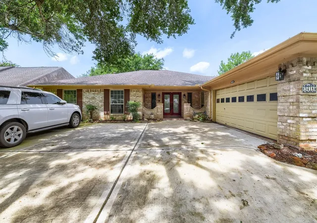 Photo 1 of Single family home for sale at 3418 Crow Valley Dr, Missouri City, TX 77459 | MLS# 12874434 | Listing updated on 2026-10-02