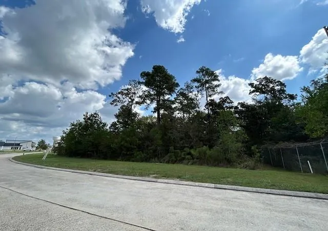 Photo 1 of Land for sale at 141 Kings Lake Ests Blvd, Humble, TX 77346 | MLS# 5603088 | Listing updated on 2026-01-31