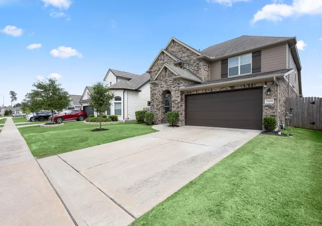 Photo 3 of Single family home for sale at 11435 Liger Dr, Tomball, TX 77375 | MLS# 55044330 | Listing updated on 2026-08-18