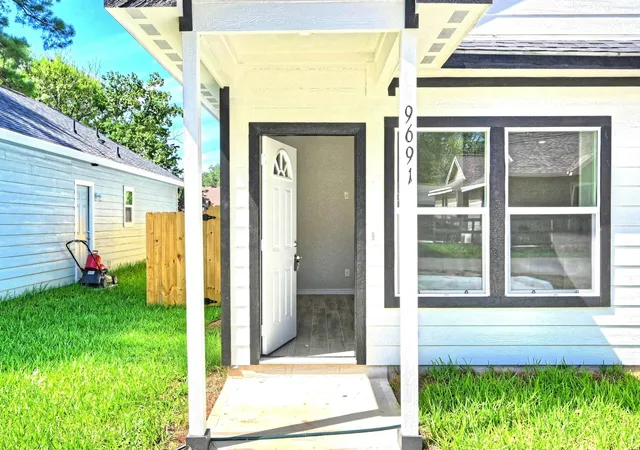 Photo 2 of Single family home for sale at 11789 White Cedar, Willis, TX 77318 | MLS# 86877394 | Listing updated on 2026-08-01