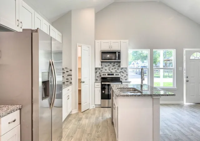 Photo 4 of Single family home for sale at 11789 White Cedar, Willis, TX 77318 | MLS# 86877394 | Listing updated on 2026-08-01
