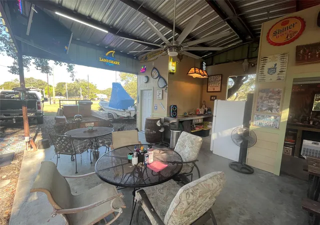 4th image of 624 N Hood St, Rockport, TX 78382 | MLS# 98543281