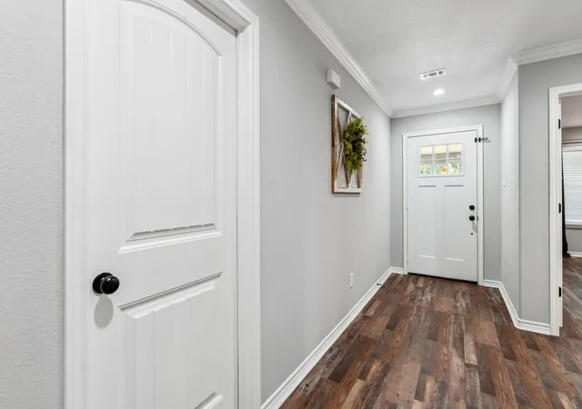 3rd image of 129 Bridgepoint, Onalaska, TX 77360 | MLS# 68896690