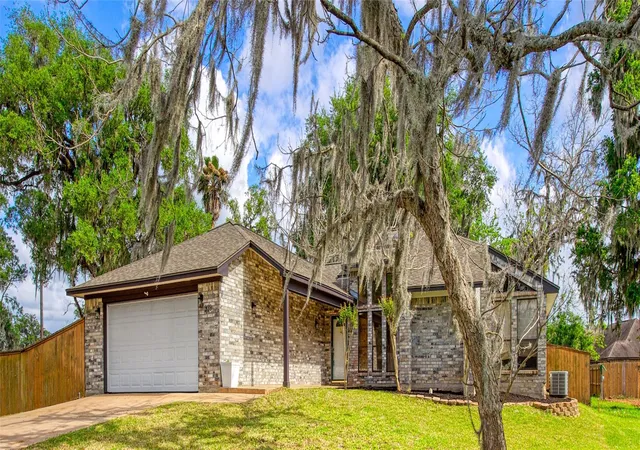 Homes for sale in West Columbia, TX | 339 Freeman Blvd, West Columbia, TX 77486 | MLS# 61755508
