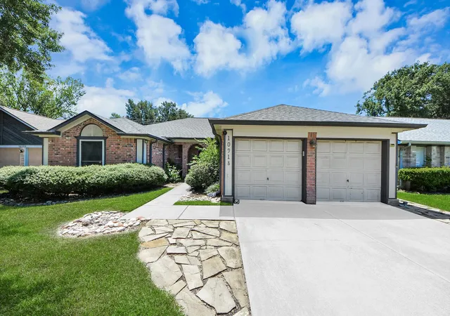 29th image of 10918 Mulberry Ct, La Porte, TX 77571 | MLS# 4752238