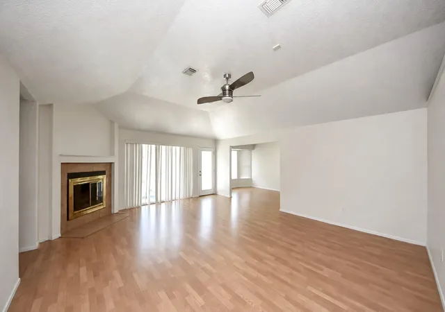 2nd image of 10918 Mulberry Ct, La Porte, TX 77571 | MLS# 4752238