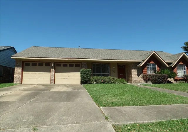 Photo 1 of Single family home for sale at 303 Coronation Dr, Houston, TX 77034 | MLS# 95019187 | Listing updated on 2026-08-01