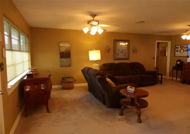 Photo 2 of Single family home for sale at 303 Coronation Dr, Houston, TX 77034 | MLS# 95019187 | Listing updated on 2026-08-01