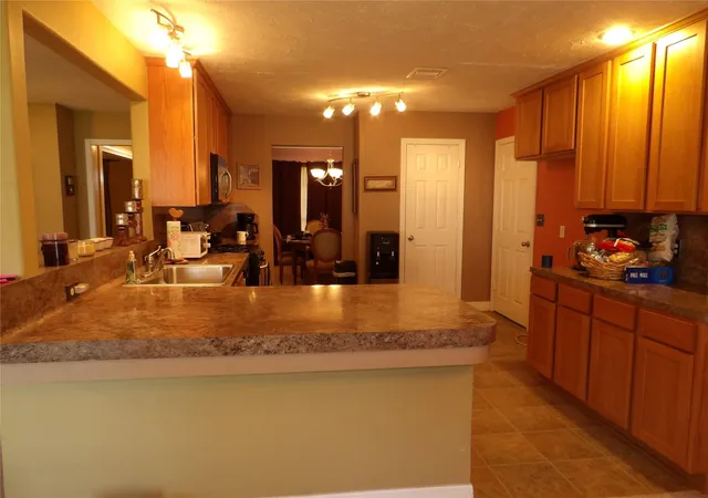 Photo 3 of Single family home for sale at 303 Coronation Dr, Houston, TX 77034 | MLS# 95019187 | Listing updated on 2026-08-01