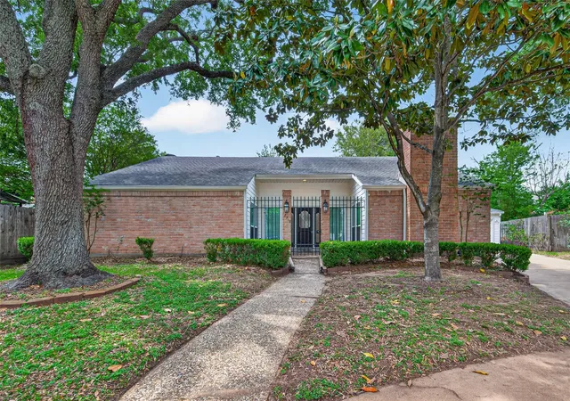 Photo 2 of Single family home for sale at 12319 Ella Lee Ln, Houston, TX 77077 | MLS# 98595093 | Listing updated on 2026-07-18