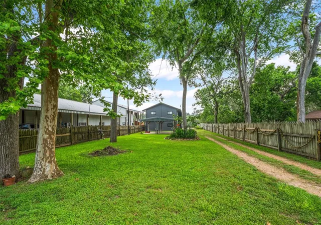 2nd image of 215 Selkirk Rd, Bay City, TX 77414 | MLS# 23991509