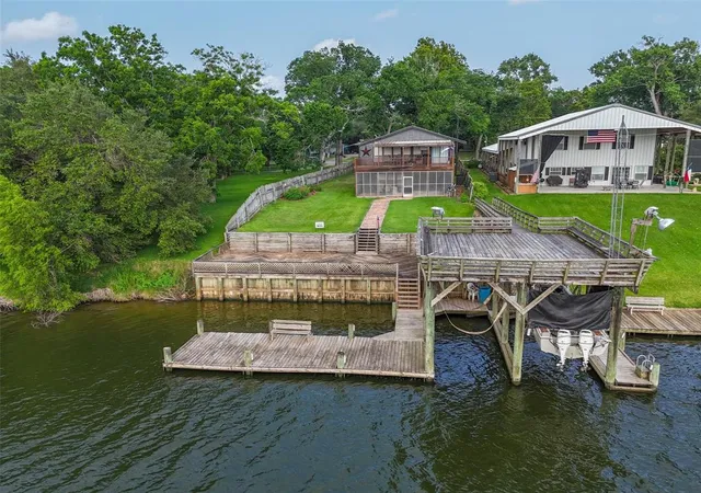 36th image of 215 Selkirk Rd, Bay City, TX 77414 | MLS# 23991509