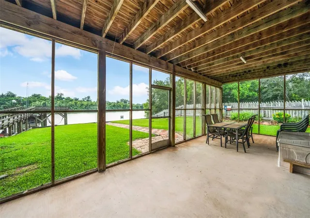 5th image of 215 Selkirk Rd, Bay City, TX 77414 | MLS# 23991509