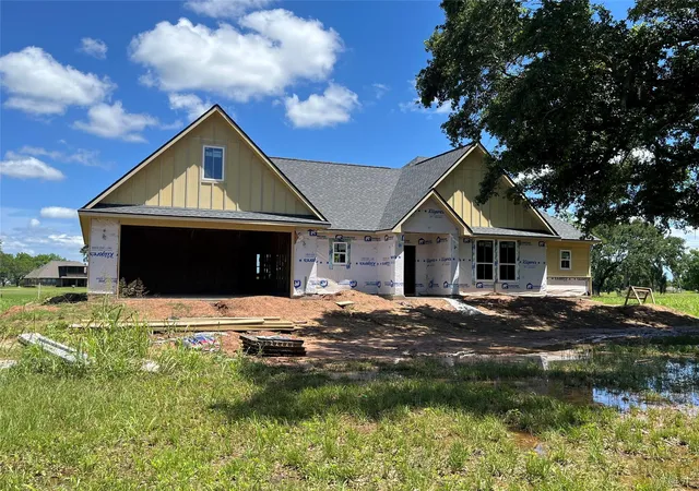 Photo 3 of Single family home for sale at 268 Horse Shoe Trl, Angleton, TX 77515 | MLS# 57191429 | Listing updated on 2026-05-30