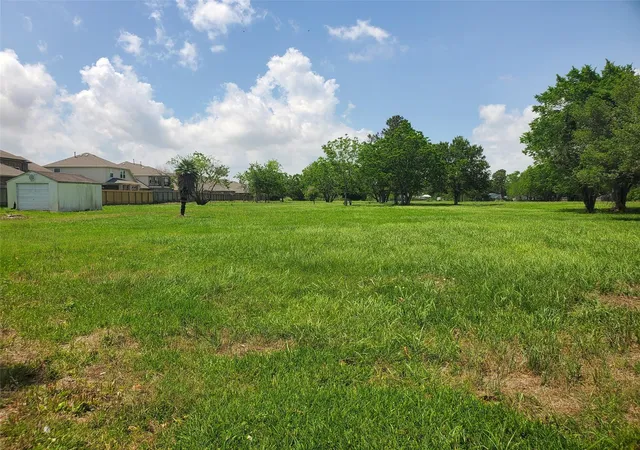 2nd image of 1610 Coryell St, League City, TX 77573 | MLS# 64325275