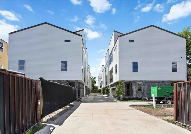 26th image of 316 Walthall #C, Houston, TX 77022 | MLS# 20517059