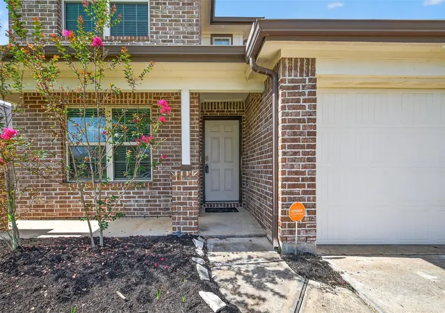 Photo 3 of Single family home for sale at 718 Harvest Bluff Dr, Rosharon, TX 77583 | MLS# 24094252 | Listing updated on 2026-08-30