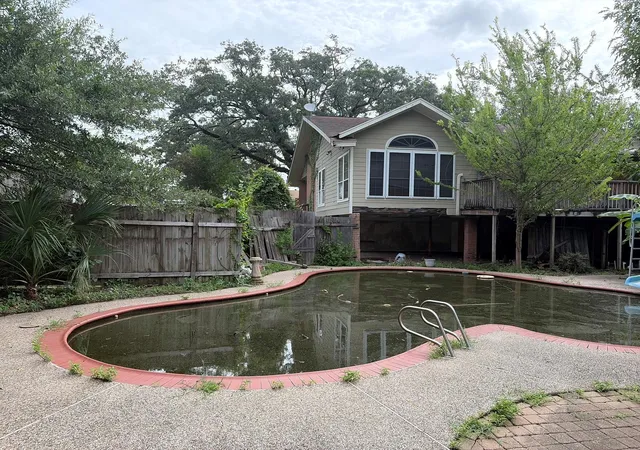 Photo 1 of Single family home for sale at 908 Westmont Dr, Houston, TX 77015 | MLS# 91389933 | Listing updated on 2026-08-31