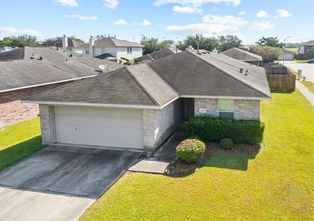 Photo 2 of Single family home for sale at 8202 Greenleaf St, Baytown, TX 77523 | MLS# 97782897 | Listing updated on 2026-10-06