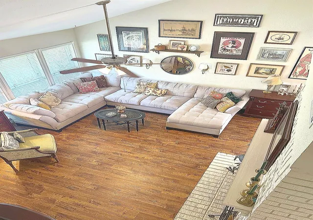 4th image of 7302 Treewater Dr, Houston, TX 77072 | MLS# 28902842