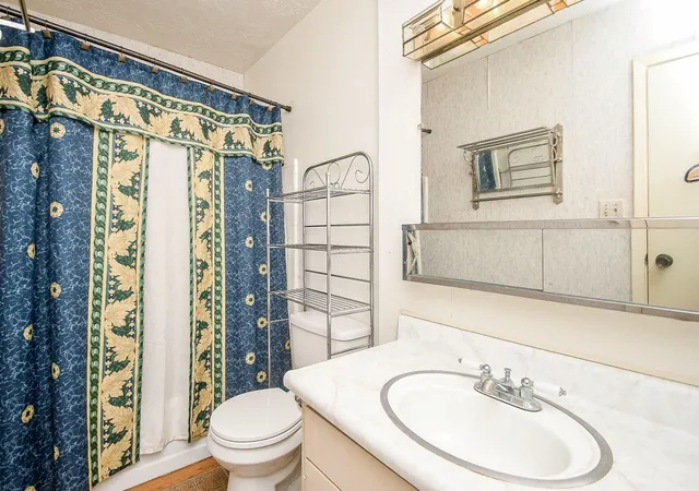 Photo 4 of Townhouse for sale at 7136 Crownwest St #7136, Houston, TX 77072 | MLS# 97435315 | Listing updated on 2026-07-11