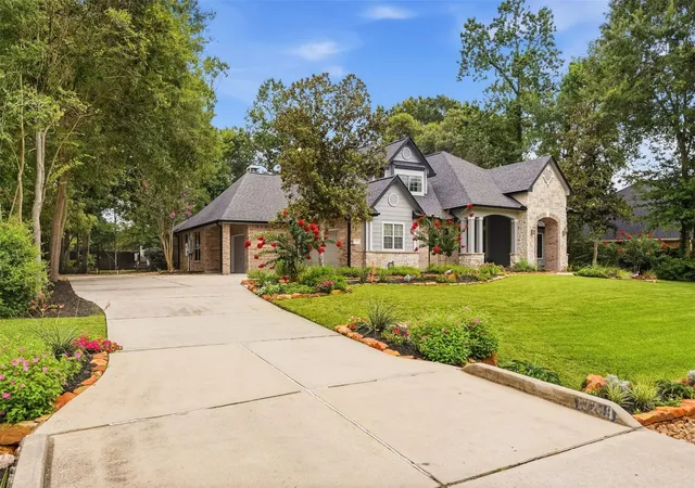 Photo 2 of Single family home for sale at 13249 Autumn Ash Dr, Conroe, TX 77302 | MLS# 28112563 | Listing updated on 2026-09-04