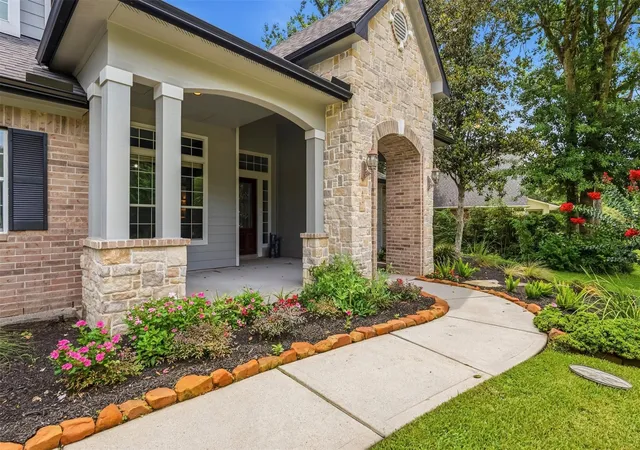 Photo 3 of Single family home for sale at 13249 Autumn Ash Dr, Conroe, TX 77302 | MLS# 28112563 | Listing updated on 2026-09-04