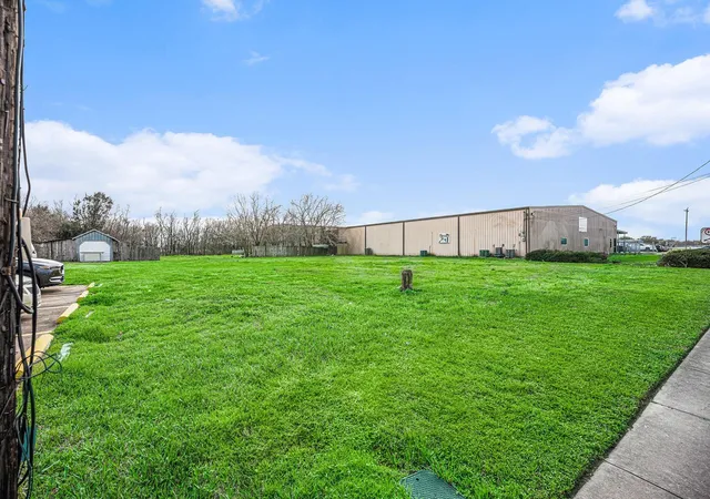 5th image of 2412 Pasadena Blvd, Pasadena, TX 77502 | MLS# 89608964