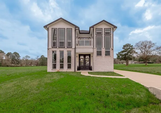 Photo 2 of Single family home for sale at 97 Oakridge S, Trinity, TX 75862 | MLS# 50108838 | Listing updated on 2026-06-09