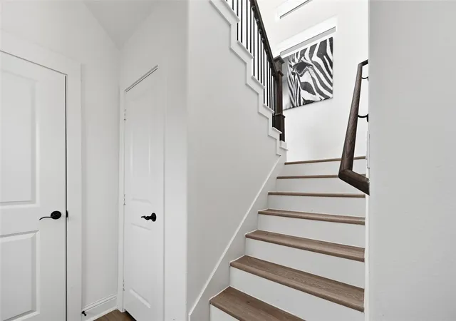 Photo 4 of Single family home for sale at 1528 Armada Dr, Houston, TX 77091 | MLS# 28402029 | Listing updated on 2026-09-26