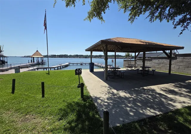 10th image of 13198 Bunker Hill Dr, Willis, TX 77318 | MLS# 55426316