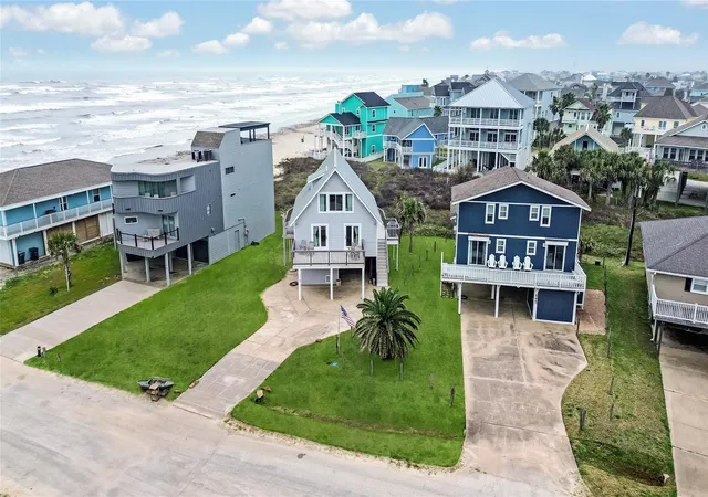 Photo 2 of Single family home for sale at 4227 Maison Rouge Ct, Galveston, TX 77554 | MLS# 14330562 | Listing updated on 2026-09-17