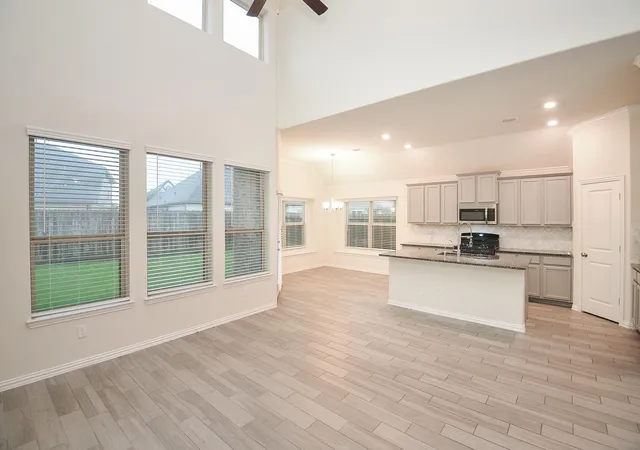 Photo 4 of Single family home for sale at 1111 Teamriddle Way, Richmond, TX 77406 | MLS# 44764185 | Listing updated on 2026-08-30