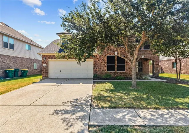 Photo 2 of Single family home for sale at 814 Corner Sq, Seabrook, TX 77586 | MLS# 29171841 | Listing updated on 2026-09-16