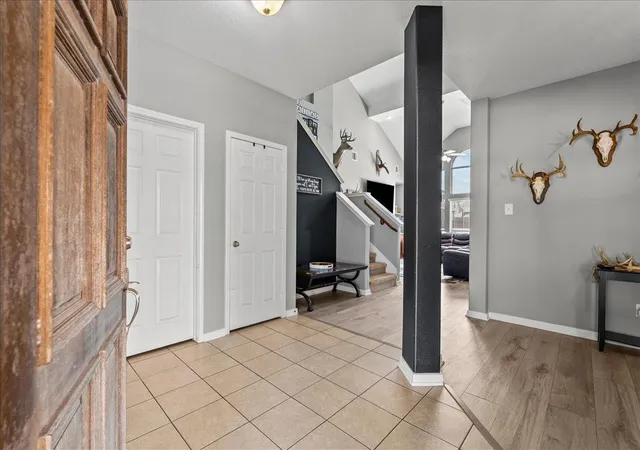Photo 3 of Single family home for sale at 814 Corner Sq, Seabrook, TX 77586 | MLS# 29171841 | Listing updated on 2026-09-16