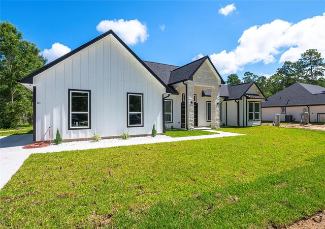 Photo 2 of Single family home for sale at 374 County Rd 6490, Dayton, TX 77535 | MLS# 83415302 | Listing updated on 2026-07-16