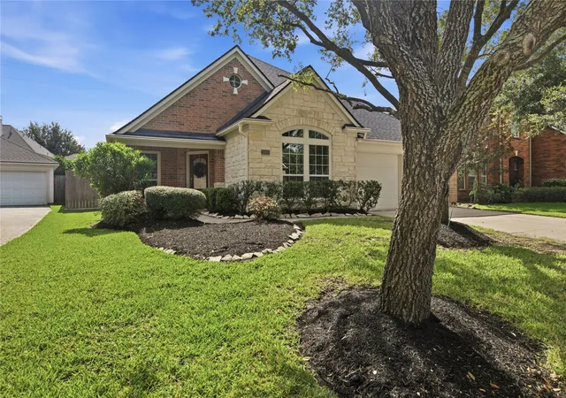 2nd image of 15830 Magnolia Shores Ln, Houston, TX 77044 | MLS# 24071061