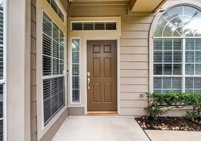 2nd image of 158 N Valley Oaks Cir, Spring, TX 77382 | MLS# 30159715