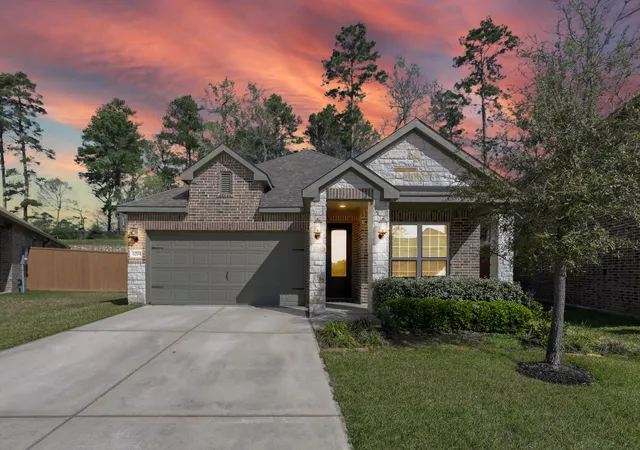 Photo 1 of Single family home for sale at 6294 Wedgewood Hills Dr, Conroe, TX 77304 | MLS# 5922574 | Listing updated on 2026-08-21