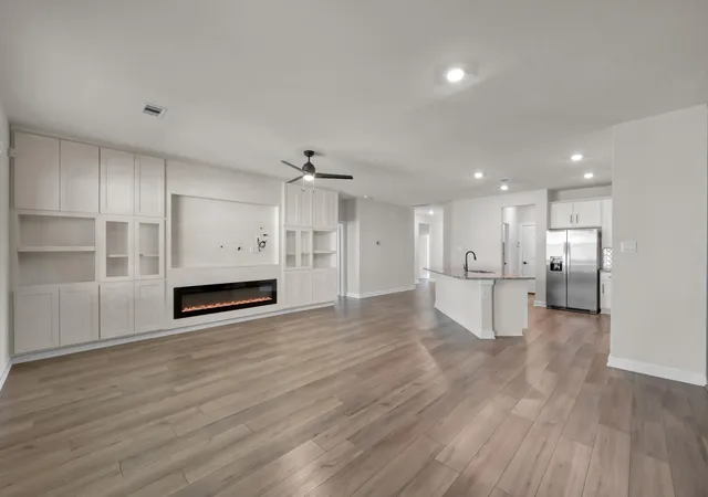 Photo 2 of Single family home for sale at 6294 Wedgewood Hills Dr, Conroe, TX 77304 | MLS# 5922574 | Listing updated on 2026-08-21