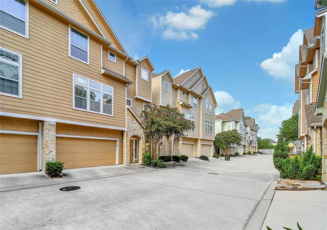 2nd image of 3308 Home Point Dr, Houston, TX 77091 | MLS# 69366583