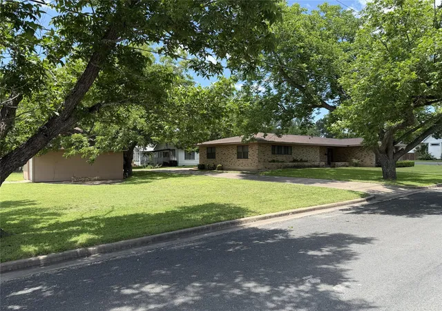 Homes for sale in Schulenburg, TX | 701 Herder Ave, Schulenburg, TX 78956 | MLS# 84041167