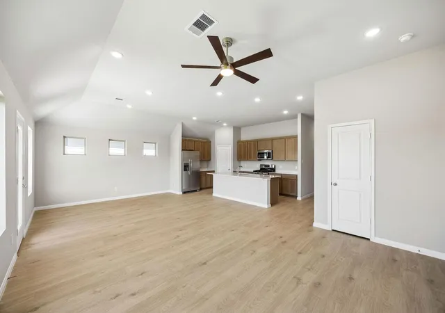 4th image of 31108 Rena Coast Dr, Huffman, TX 77336 | MLS# 66451634